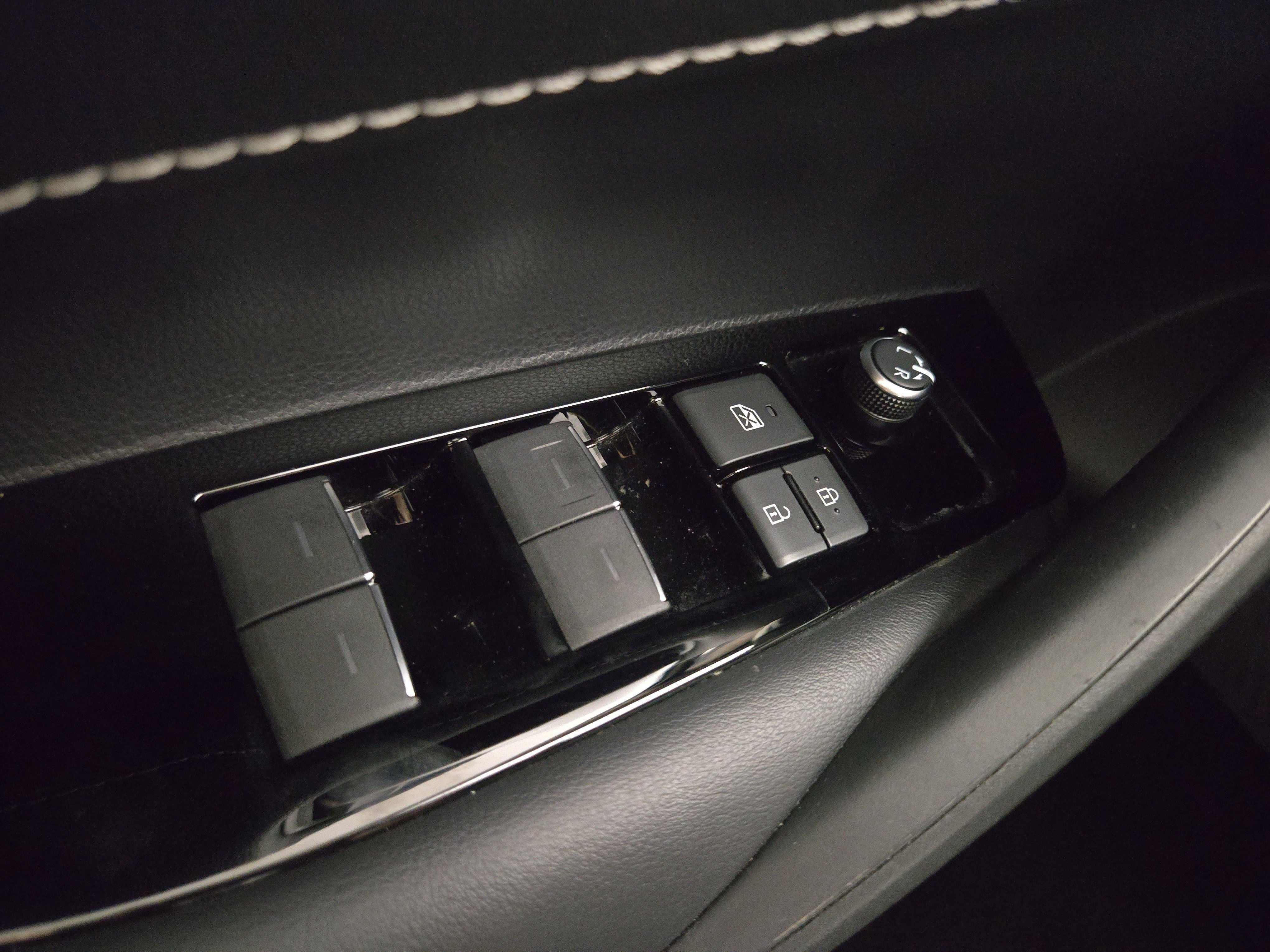 Used 2020 Toyota Corolla SE image 25