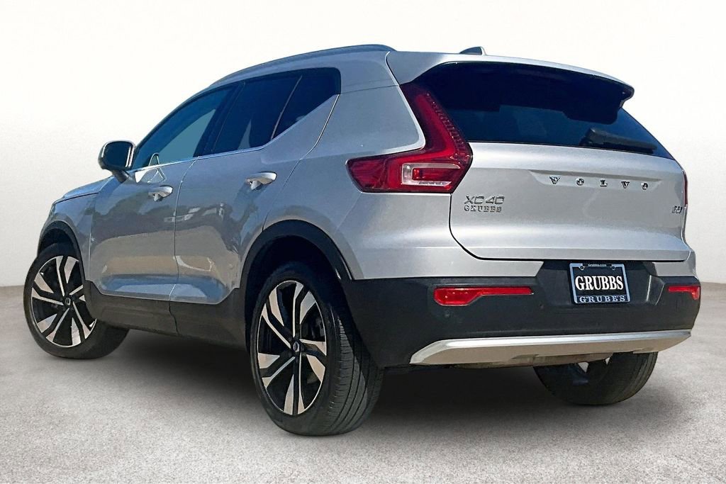 Used 2024 Volvo XC40 B5 Plus w/ Protection Package Premier AWD/4WD image 17