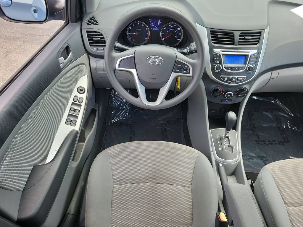 Used 2013 Hyundai Accent GS FWD image 12