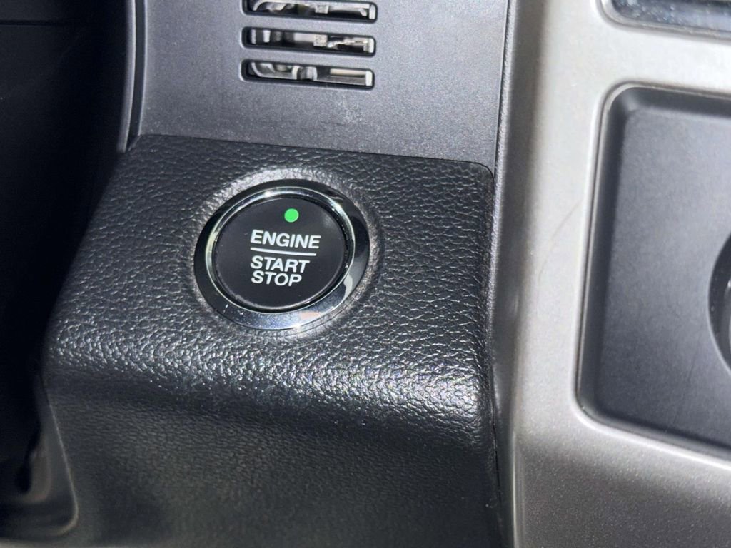 Used 2016 Ford F150 Lariat image 27