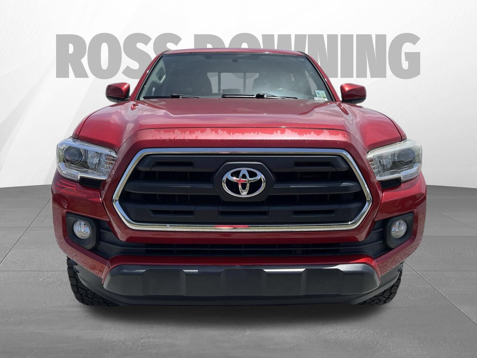 Used 2017 Toyota Tacoma SR5 w/ Tow Package RWD image 2
