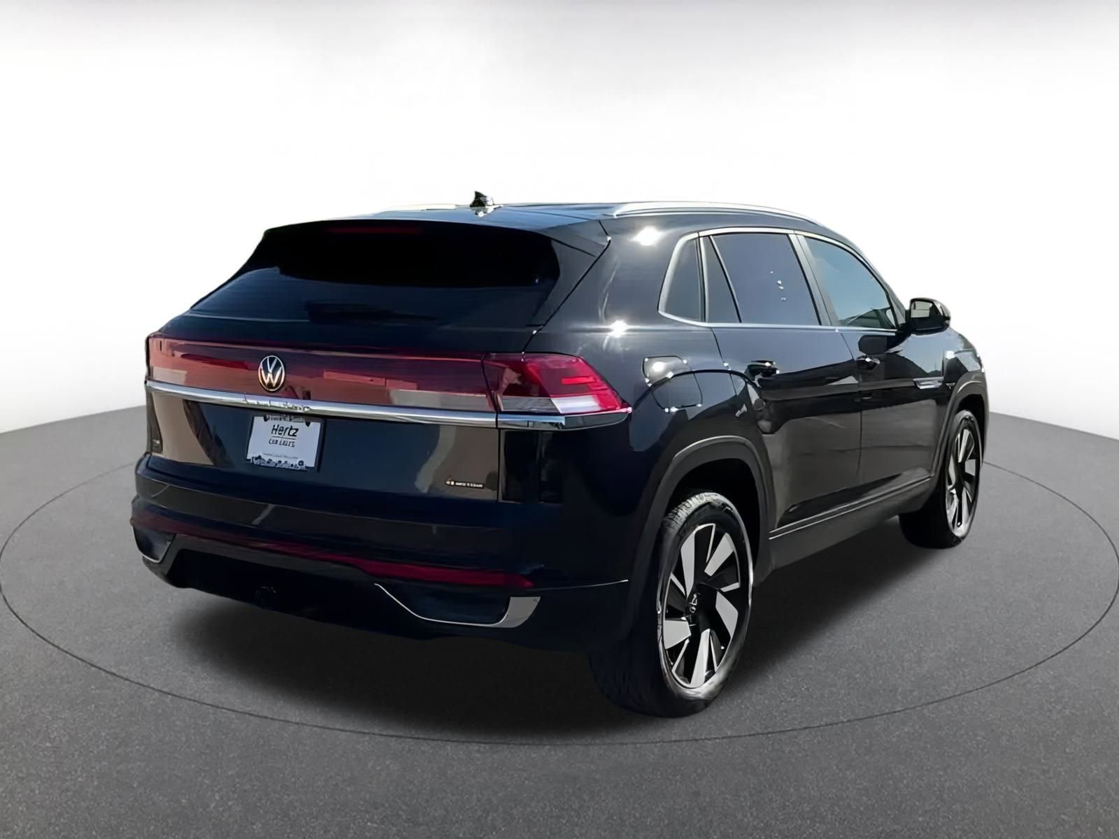 Used 2024 Volkswagen Atlas Cross Sport SE image 12