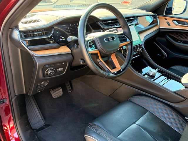 Used 2023 Jeep Grand Cherokee Summit AWD/4WD image 13