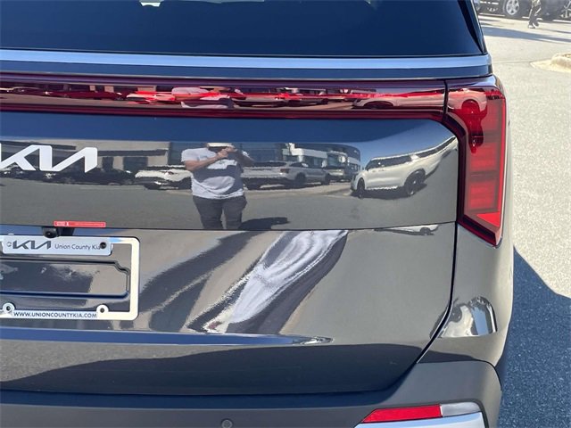 New 2026 Kia Carnival LX image 11