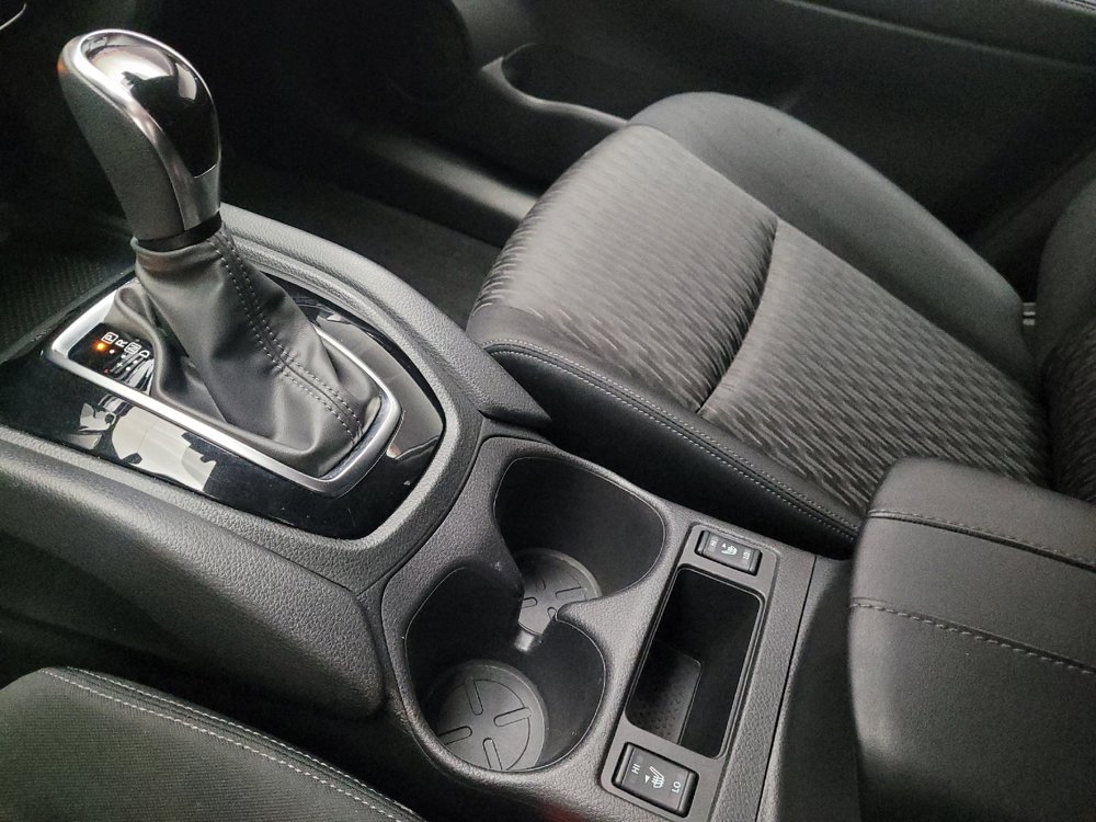 Used 2020 Nissan Rogue SV AWD/4WD image 26