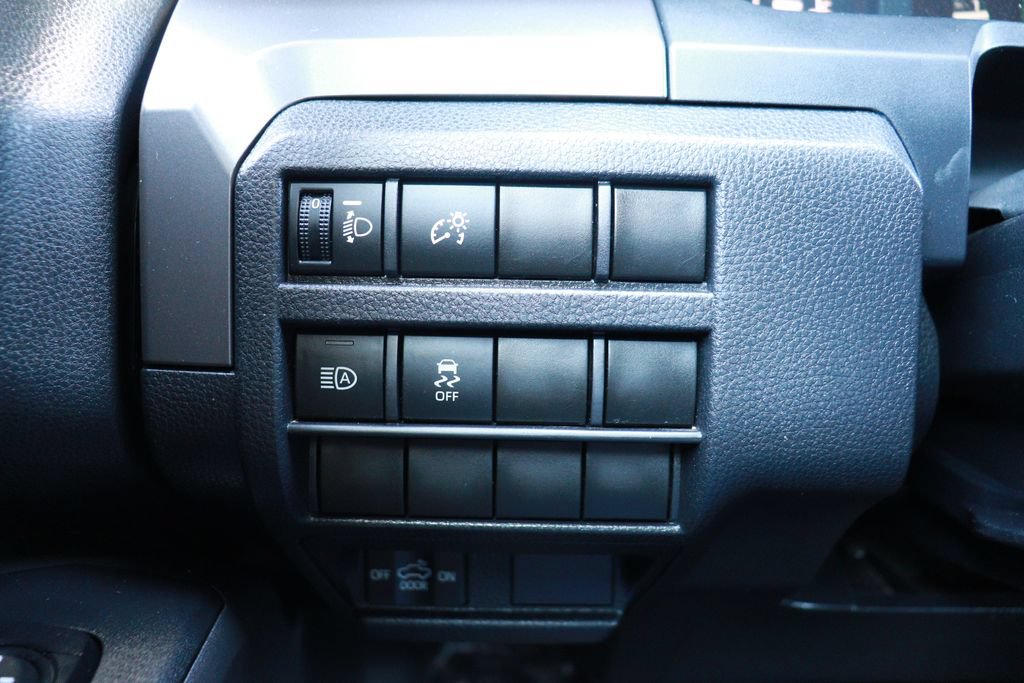 Used 2024 Toyota Tacoma SR5 AWD/4WD image 24