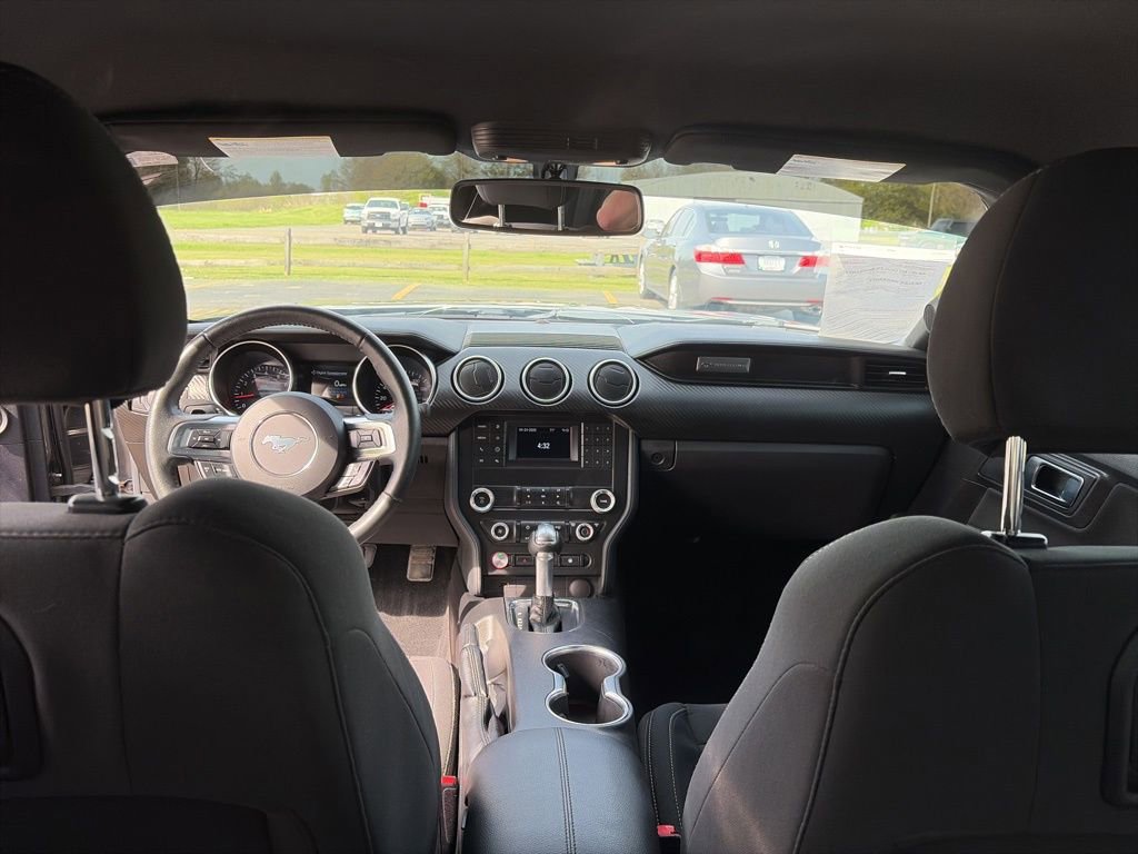 Used 2019 Ford Mustang Coupe RWD image 22
