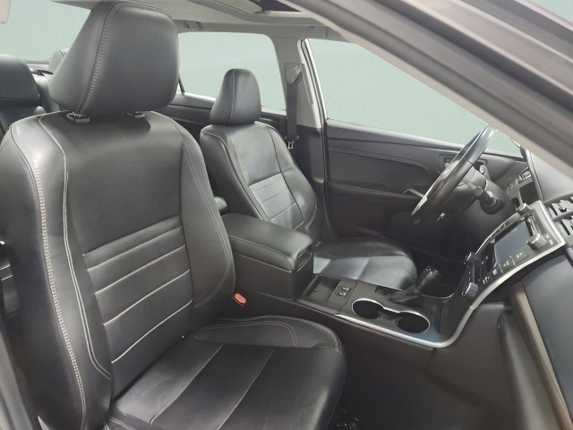 Used 2016 Toyota Camry XLE w/ Advanced Technology Package image 18