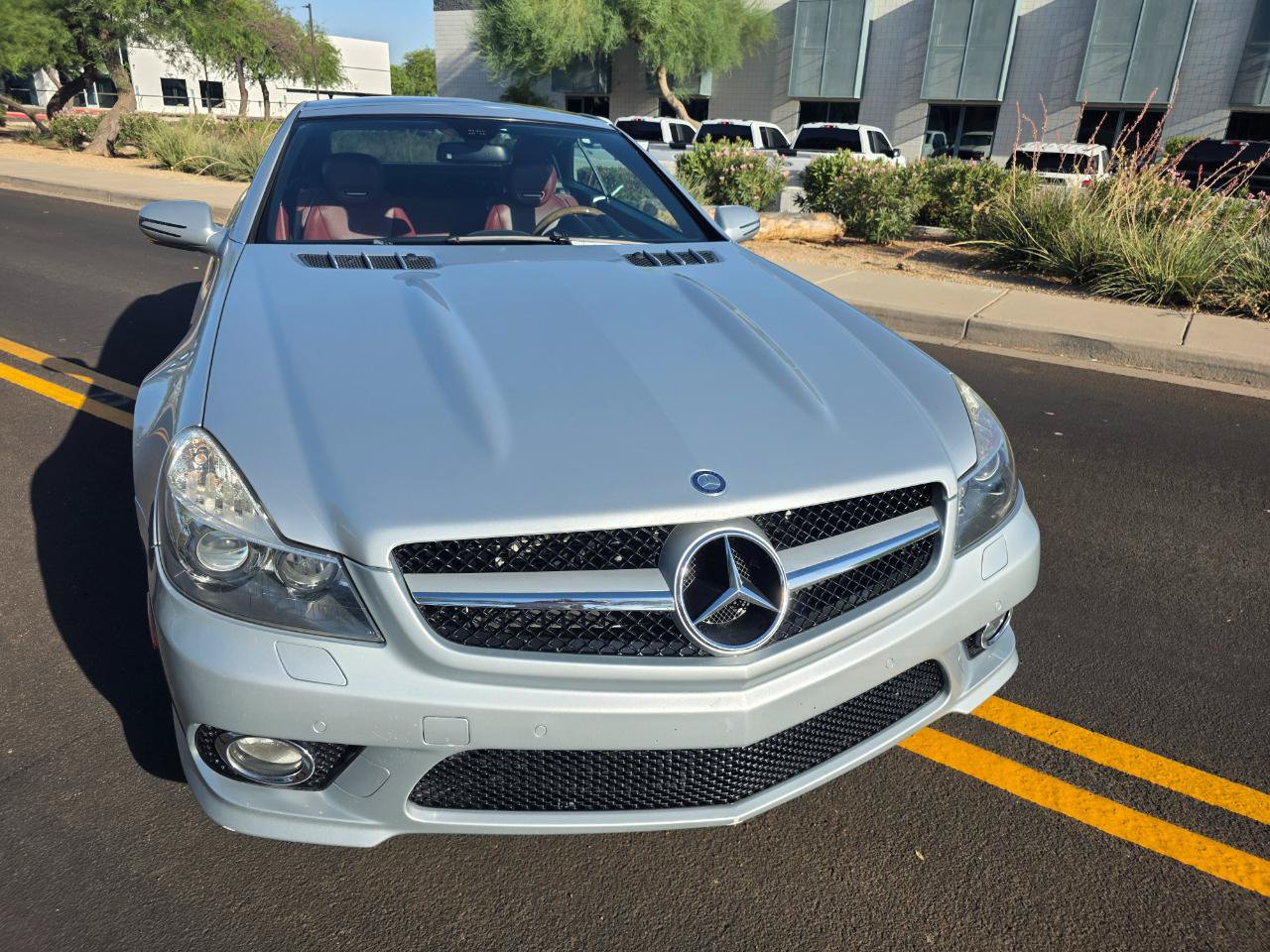 Used 2011 Mercedes-Benz SL 550 w/ Premium I Pkg image 7