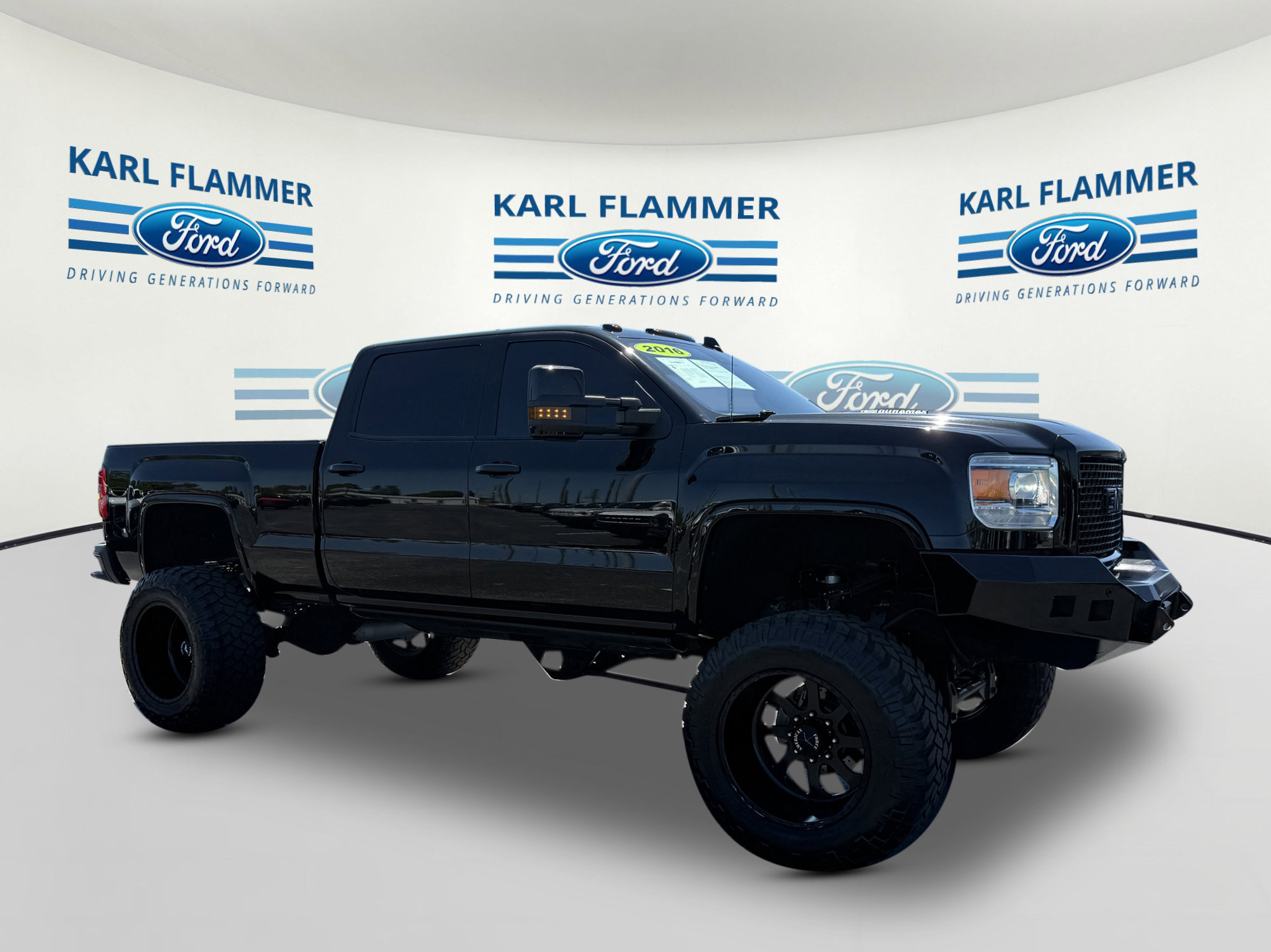Used 2016 GMC Sierra 2500 Denali w/ Duramax Plus Package AWD/4WD image 1