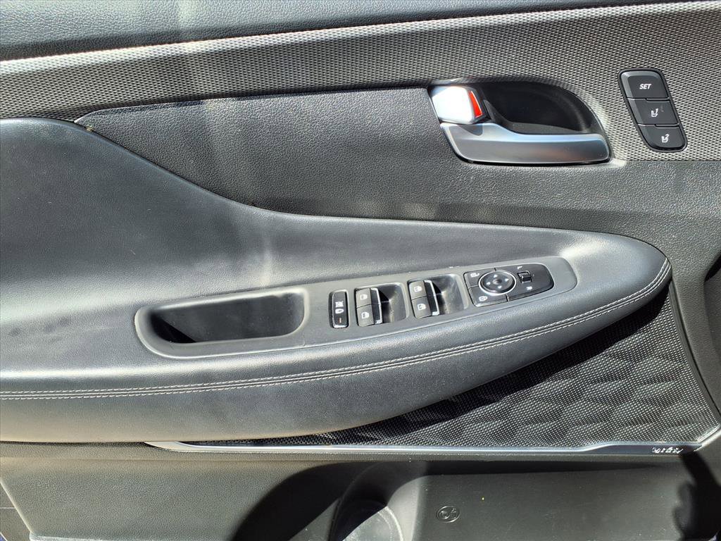 Used 2020 Hyundai Santa Fe Limited w/ Cargo Package image 22