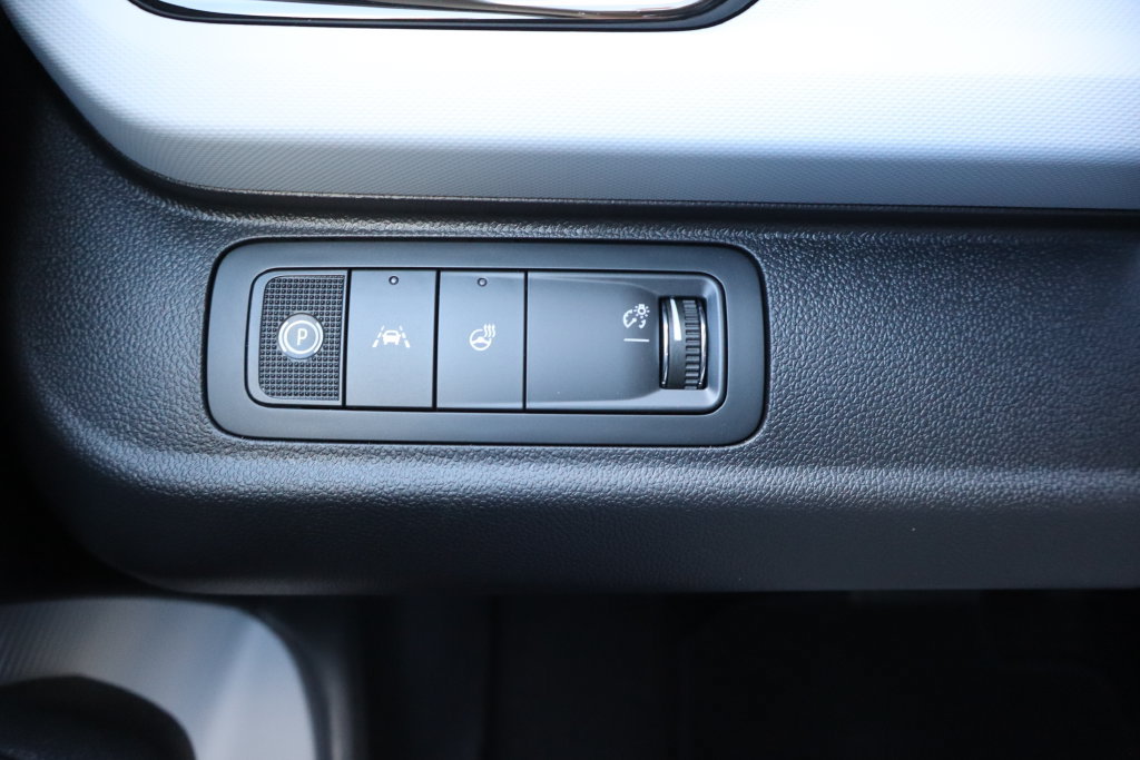 New 2027 Chevrolet Bolt RS w/ Super Cruise Package FWD image 16