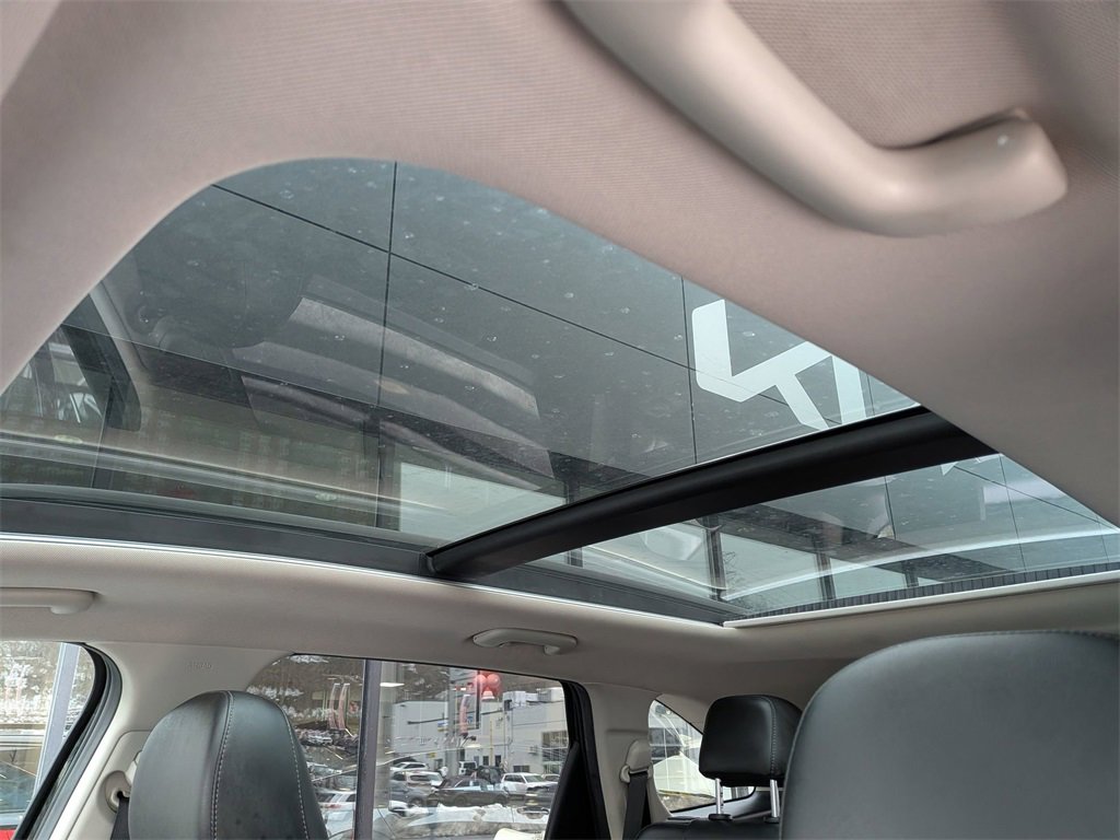 Certified 2023 Kia Sorento S w/ Panoramic Sunroof Package image 19
