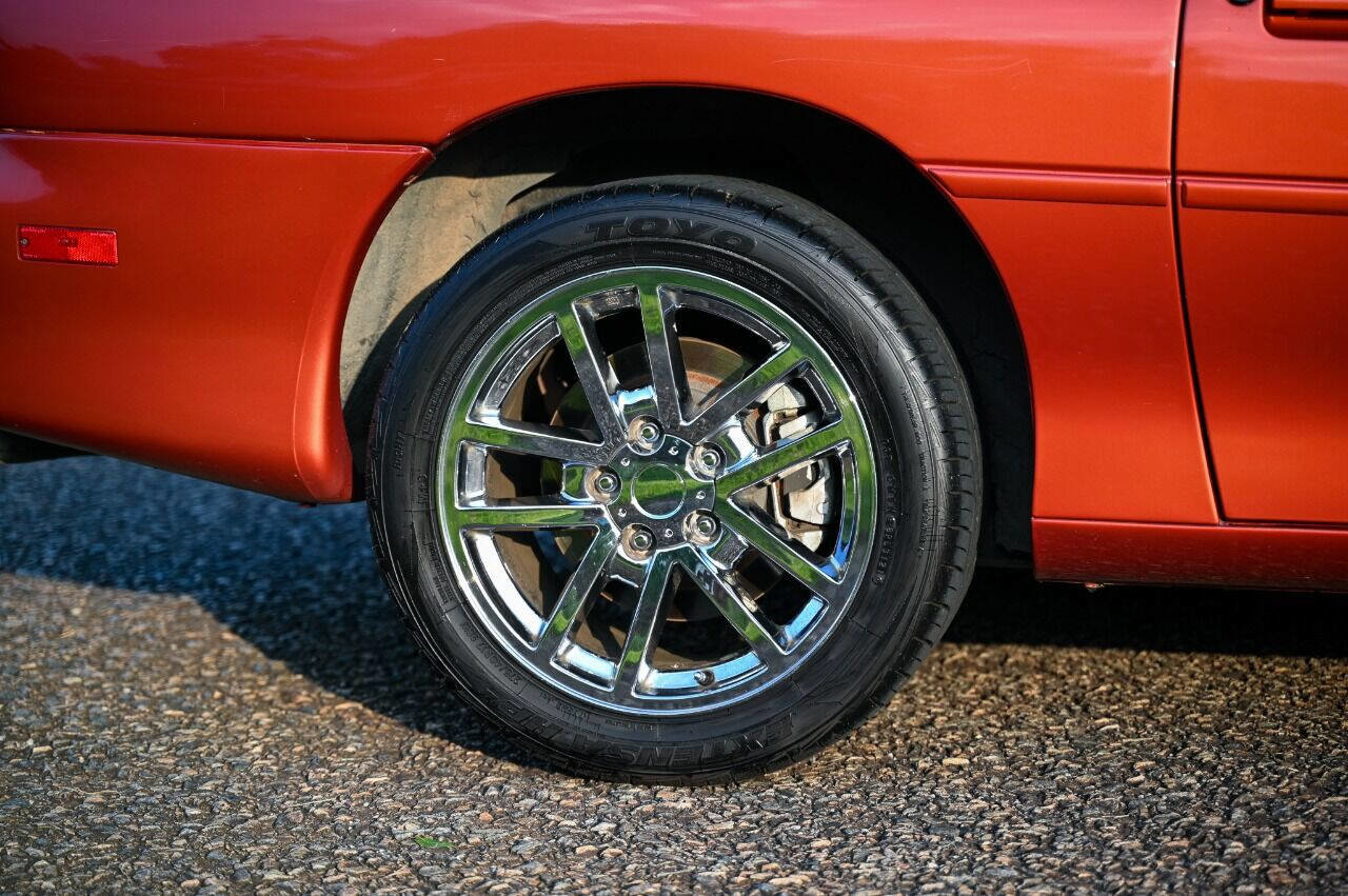 Used 2001 Chevrolet Camaro Z28 w/ Preferred Equipment Group 2 RWD image 27