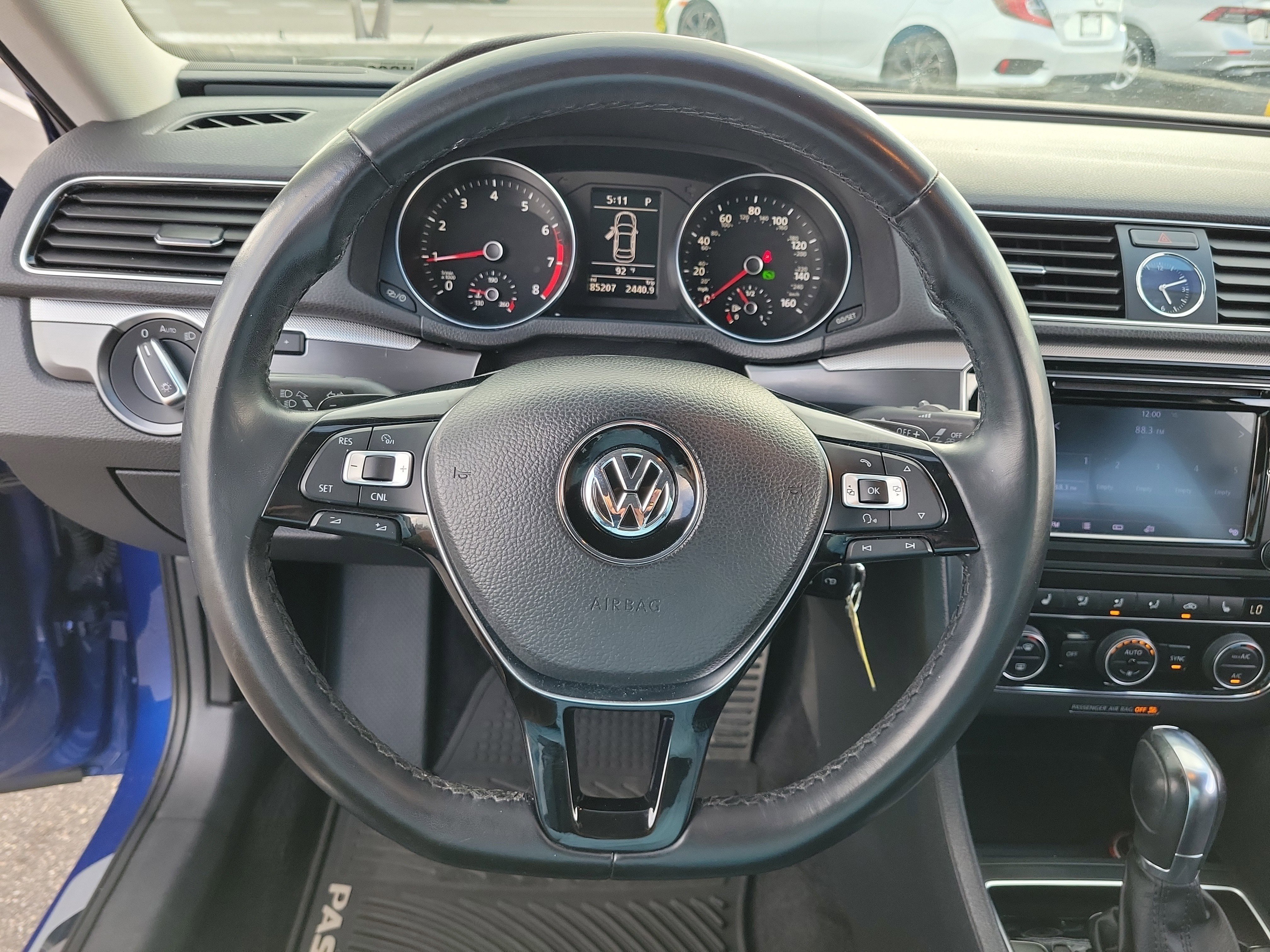 Used 2017 Volkswagen Passat 1.8T R-Line FWD image 23