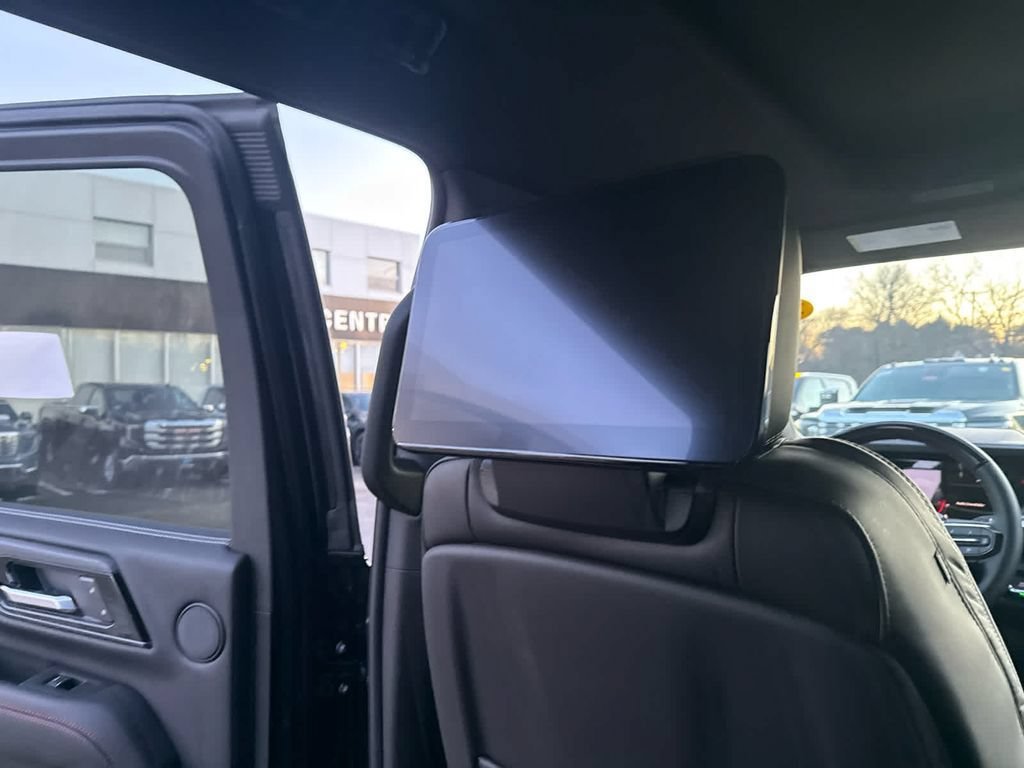 New 2026 GMC Yukon XL AT4 Ultimate AWD/4WD image 15