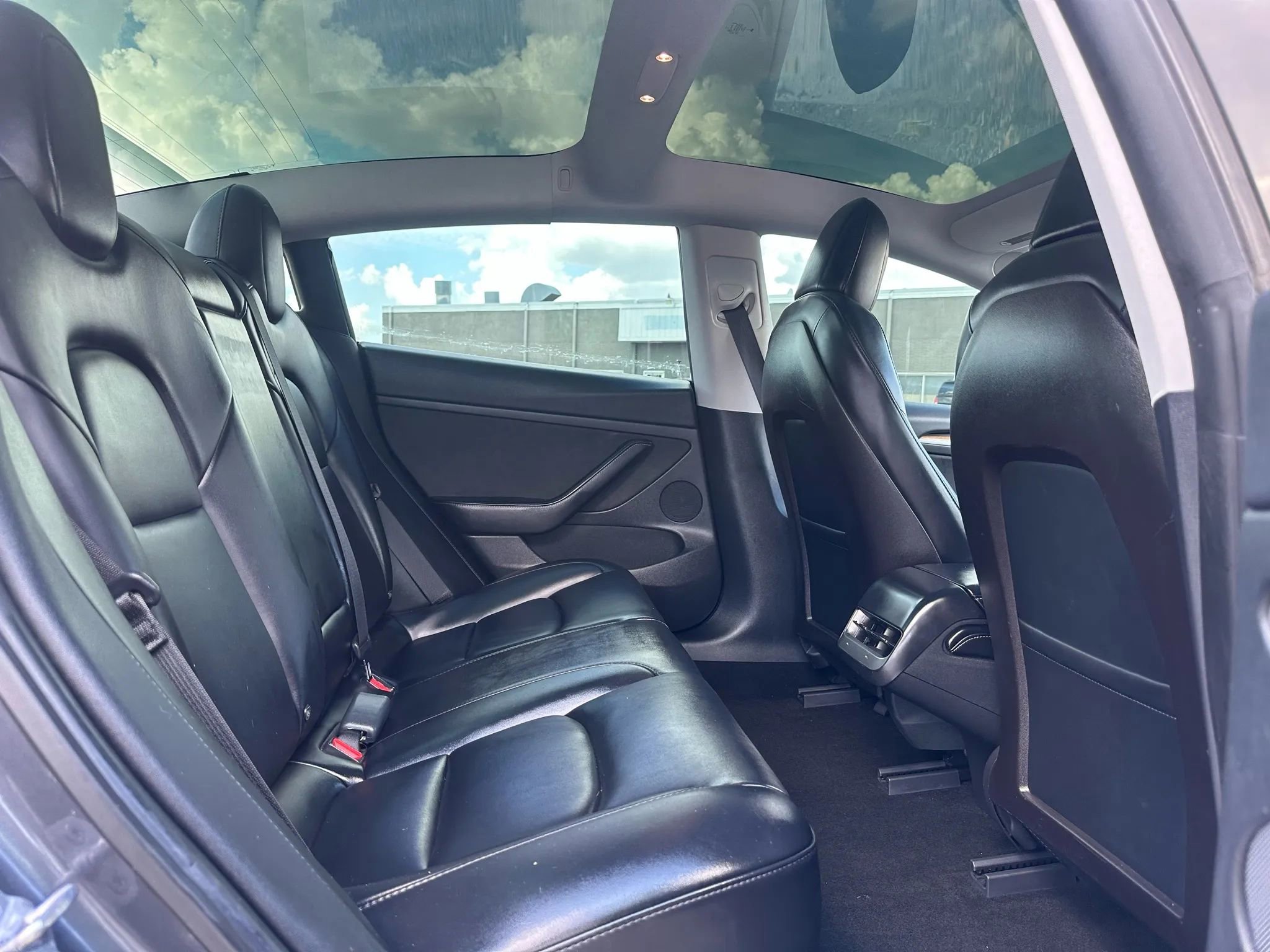 Used 2021 Tesla Model 3 Long Range image 26