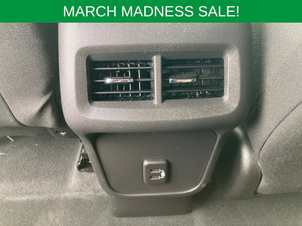 Used 2023 Chevrolet Equinox LT image 22