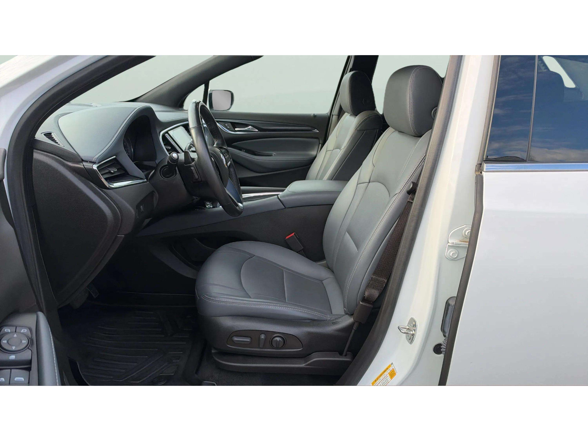 Used 2023 Buick Enclave Essence AWD/4WD image 11