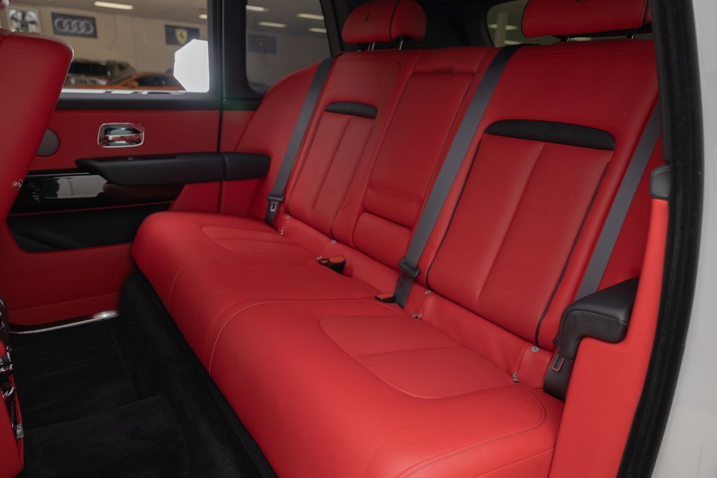 Used 2023 Rolls-Royce Cullinan image 26