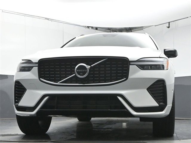 Used 2025 Volvo XC60 T8 Ultra w/ Protection Package Premier image 34