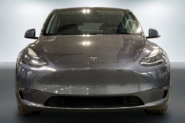 Used 2023 Tesla Model Y Performance image 2