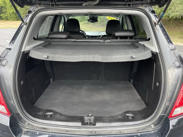 Used 2019 Chevrolet Trax LT w/ LT Convenience Package FWD image 24
