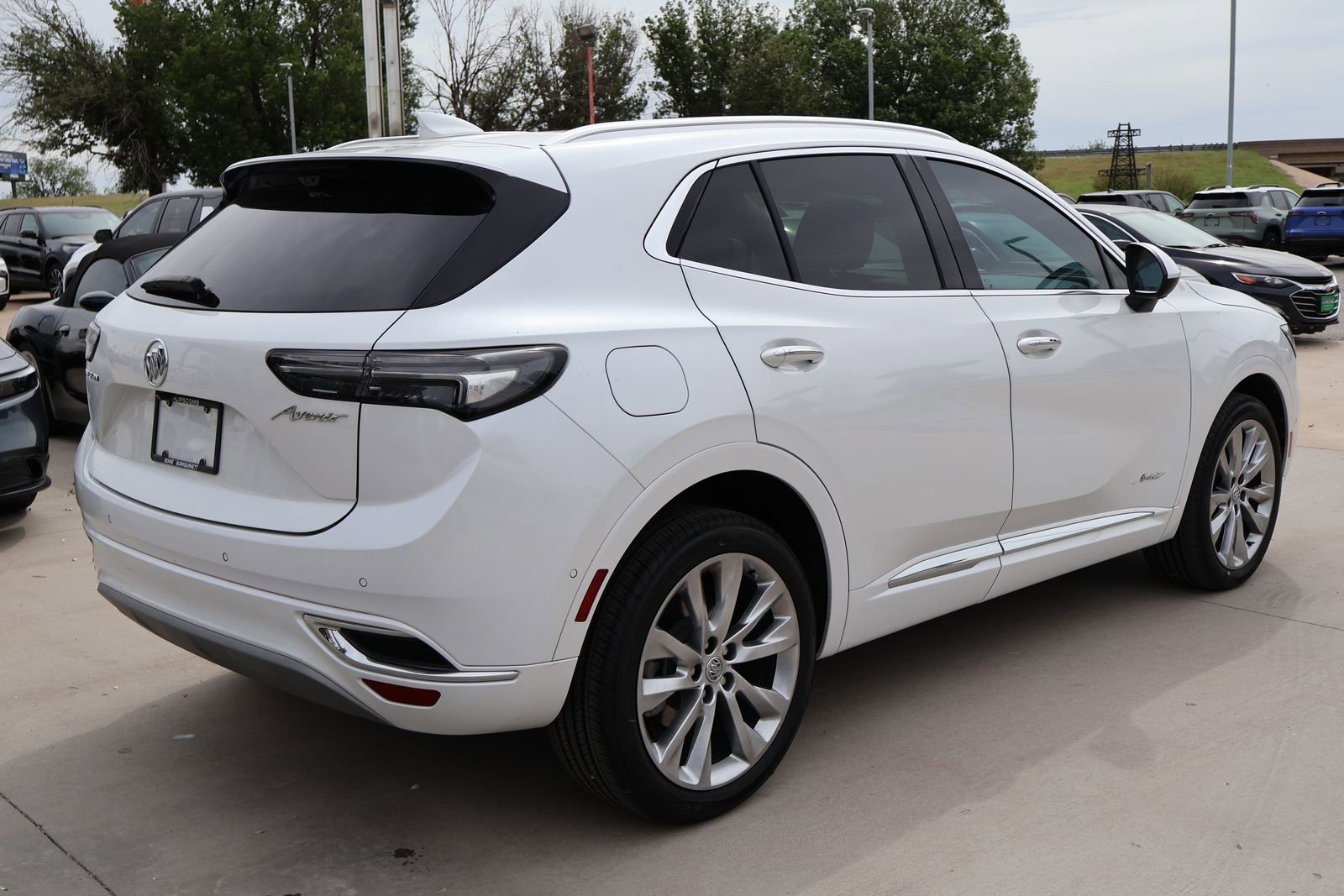 Used 2023 Buick Envision Avenir FWD image 7