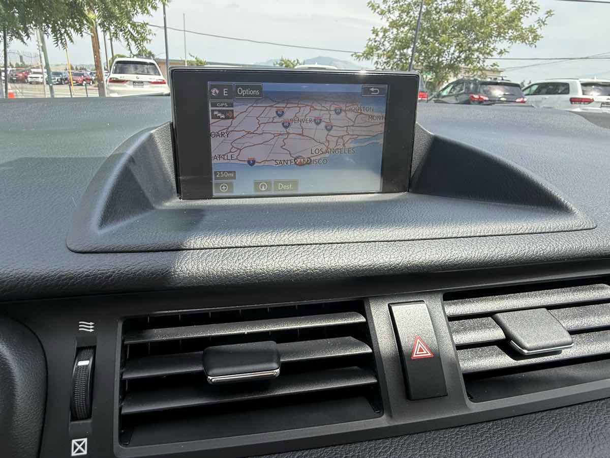 Used 2014 Lexus CT 200h FWD image 26