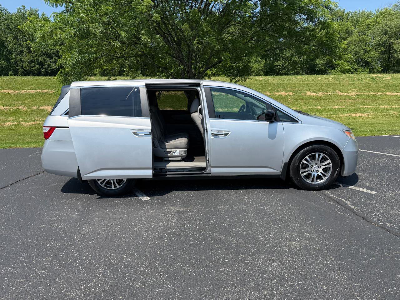 Used 2013 Honda Odyssey EX-L image 23