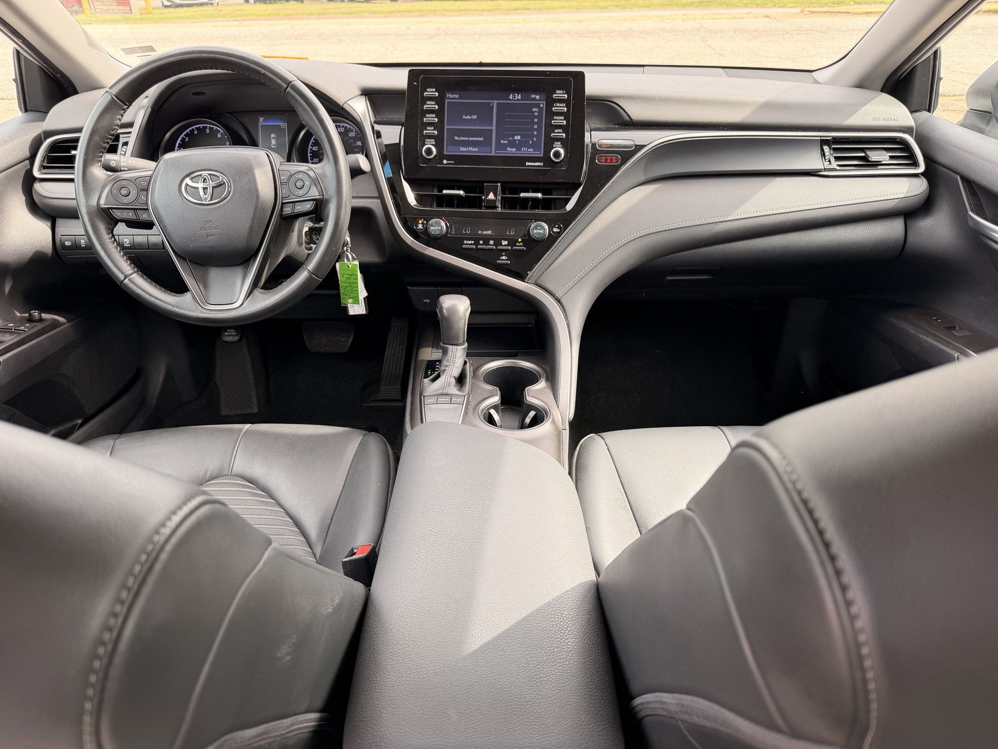 Used 2024 Toyota Camry SE FWD image 15