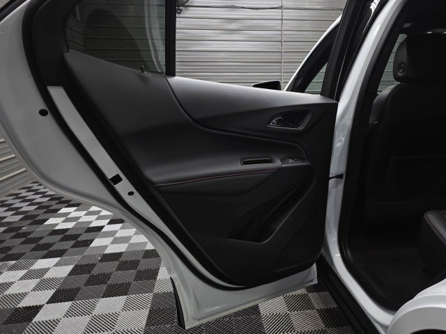 Used 2023 Chevrolet Equinox RS FWD image 32