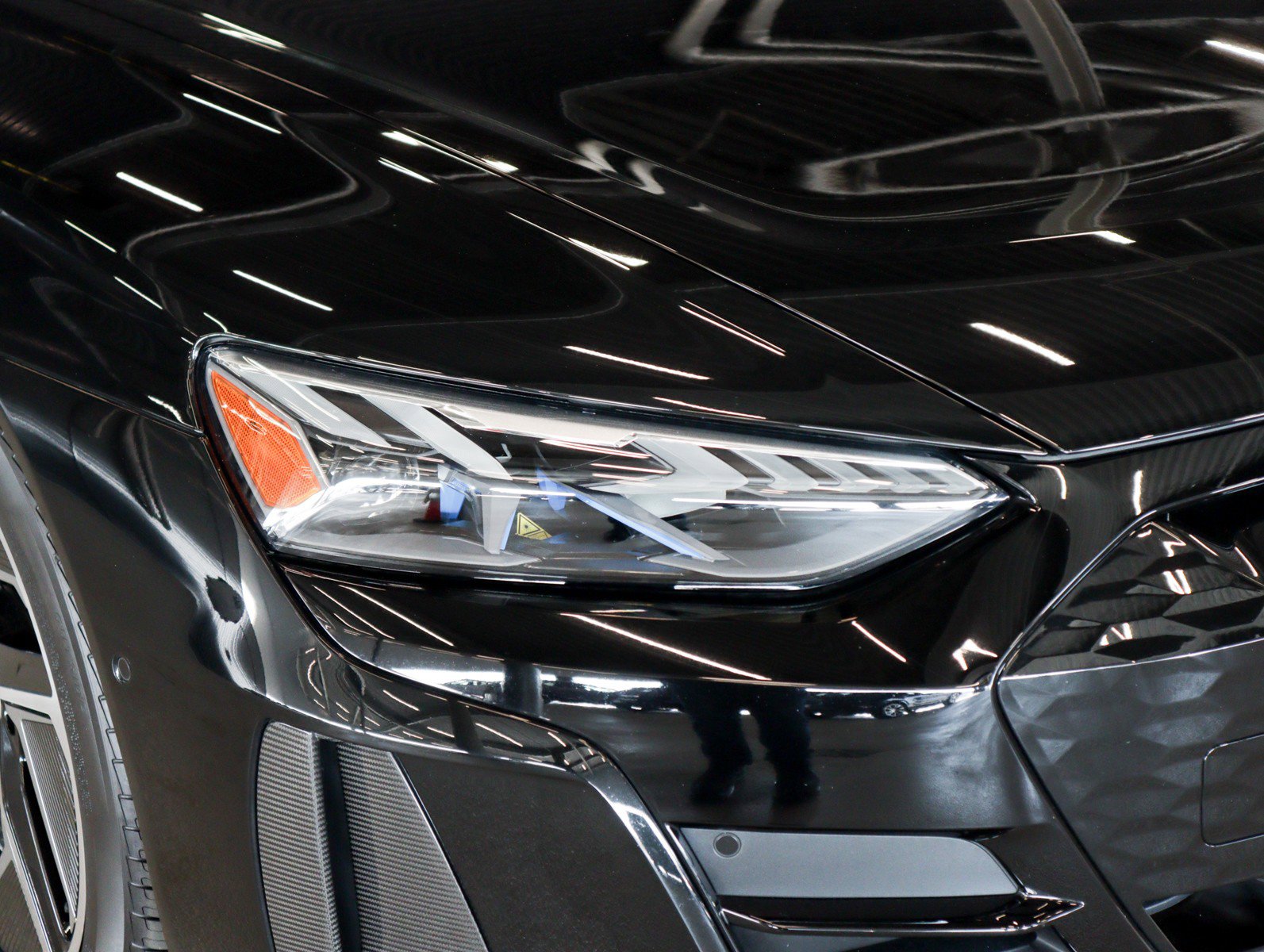 Used 2024 Audi RS e-tron GT w/ Carbon Performance Package image 28