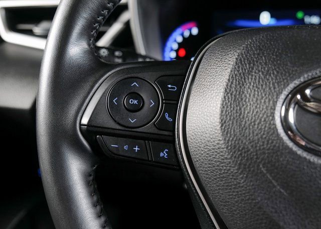 Used 2022 Toyota Corolla XSE image 18
