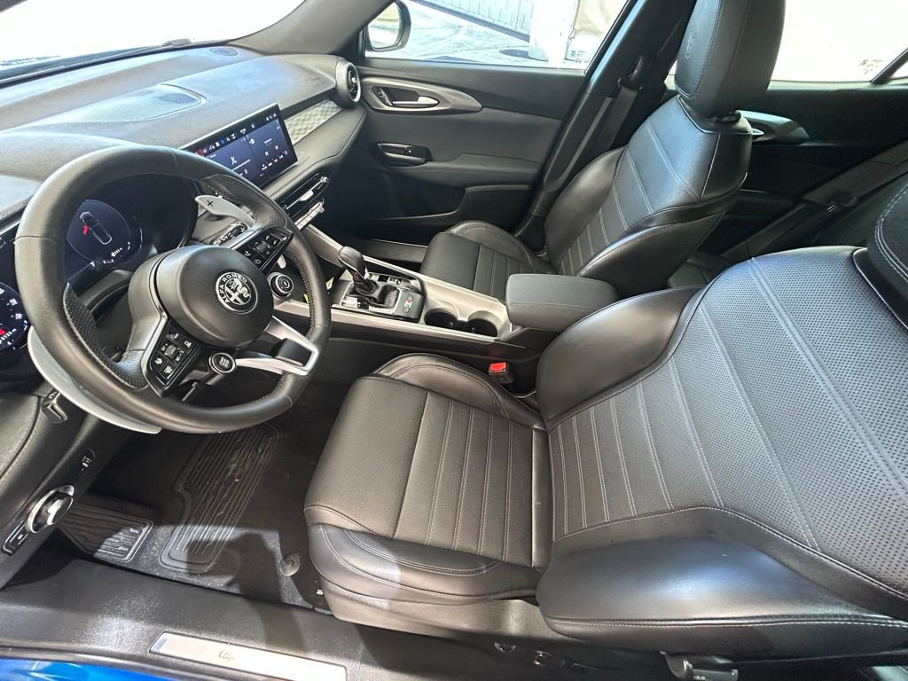 New 2024 Alfa Romeo Tonale Veloce w/ Active Assist Package image 23