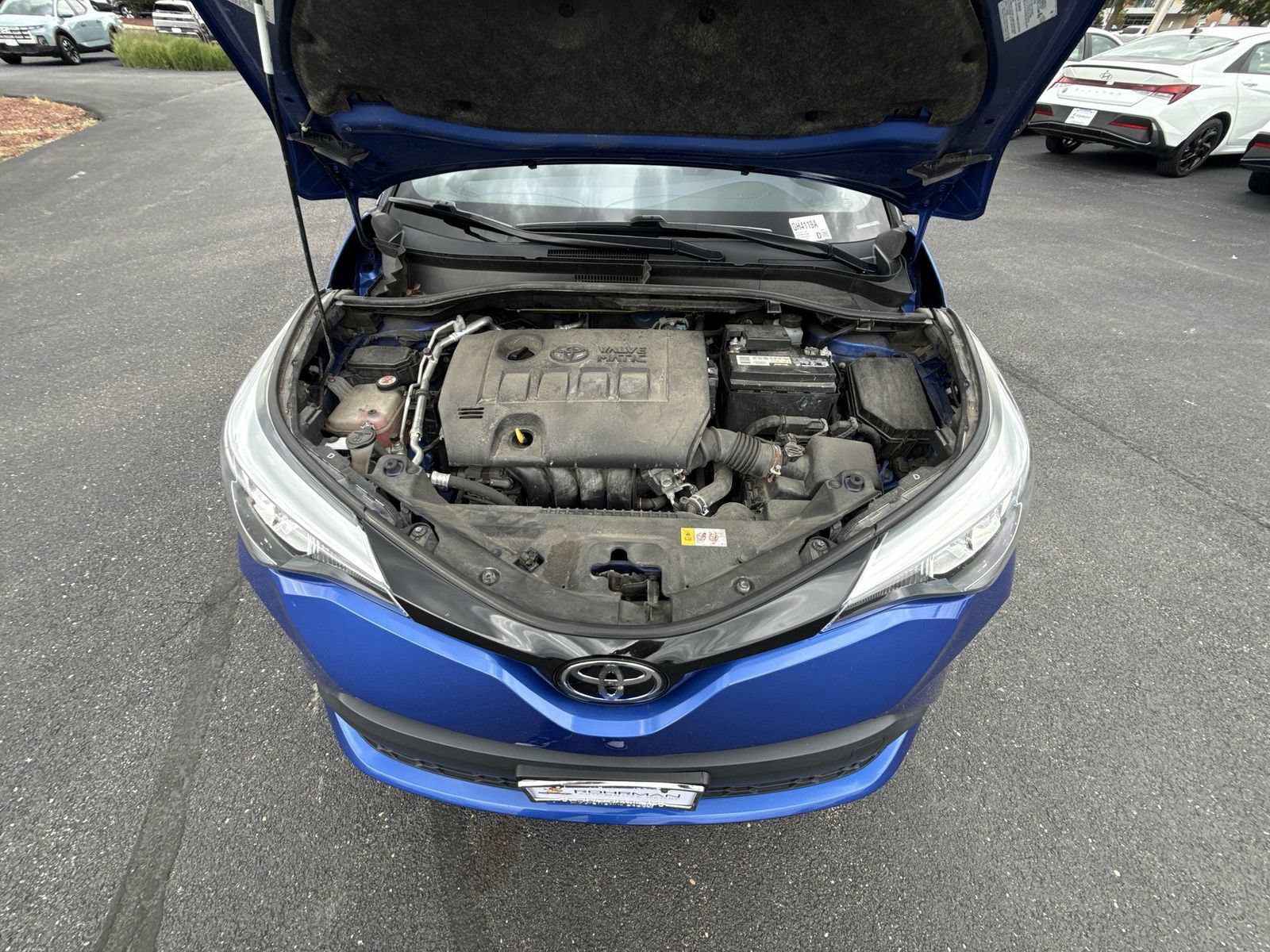 Used 2020 Toyota C-HR XLE FWD image 24