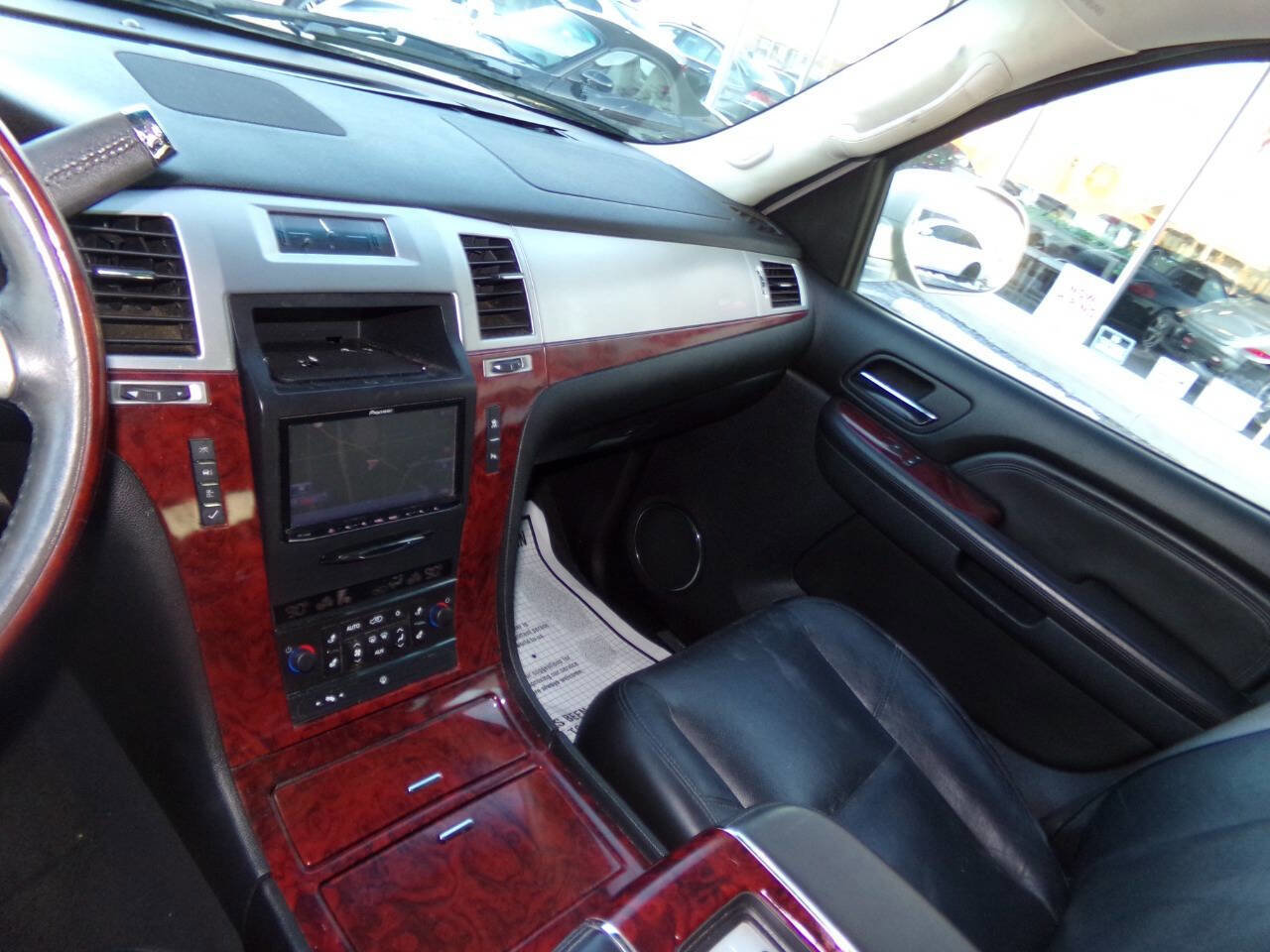 Used 2007 Cadillac Escalade AWD image 68