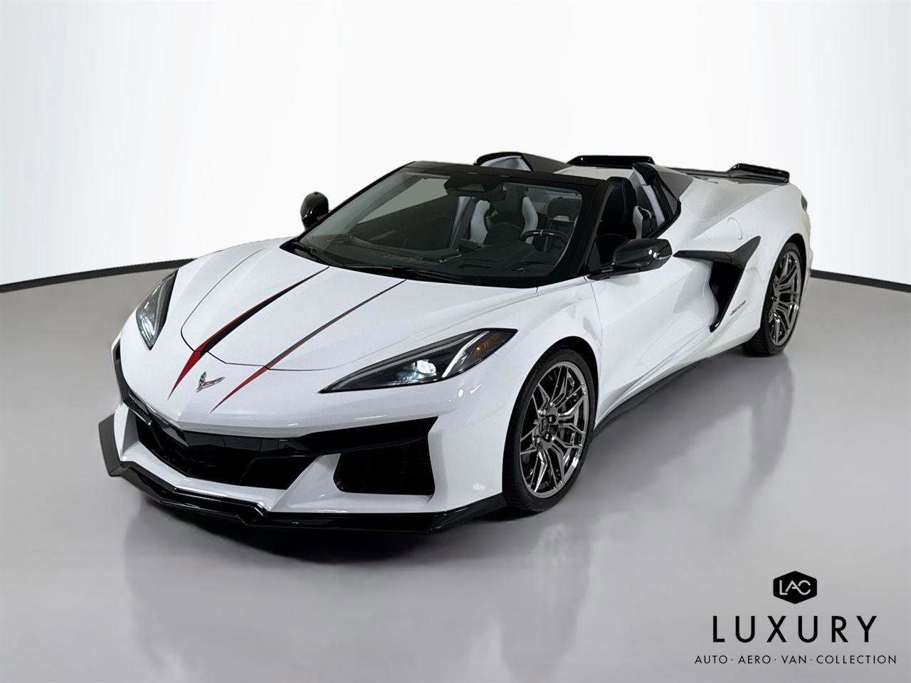 Used 2025 Chevrolet Corvette Z06 RWD image 4