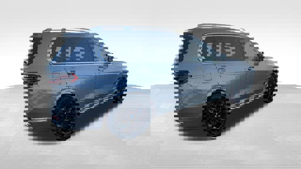 Used 2026 BMW X7 xDrive40i image 8