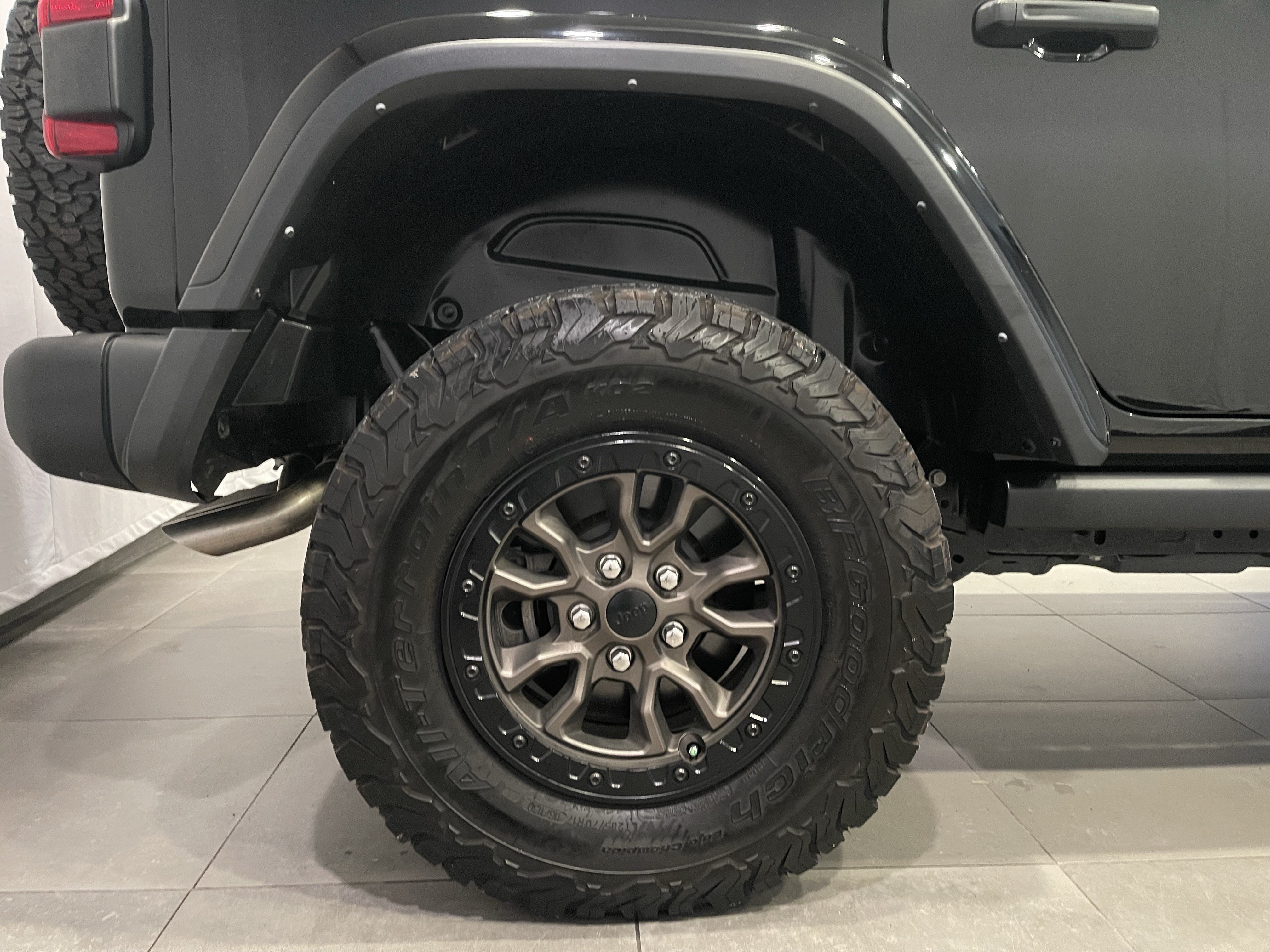 Used 2023 Jeep Wrangler Unlimited Rubicon 392 AWD/4WD image 9