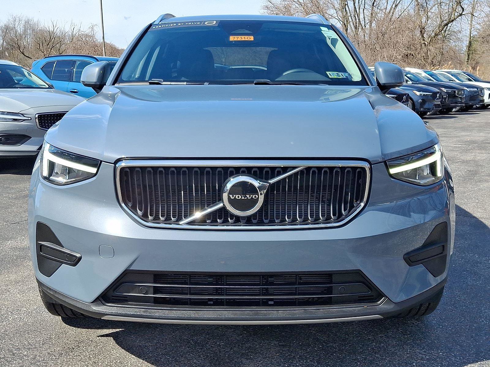 Certified 2023 Volvo XC40 B5 Core w/ Convenience Package image 2