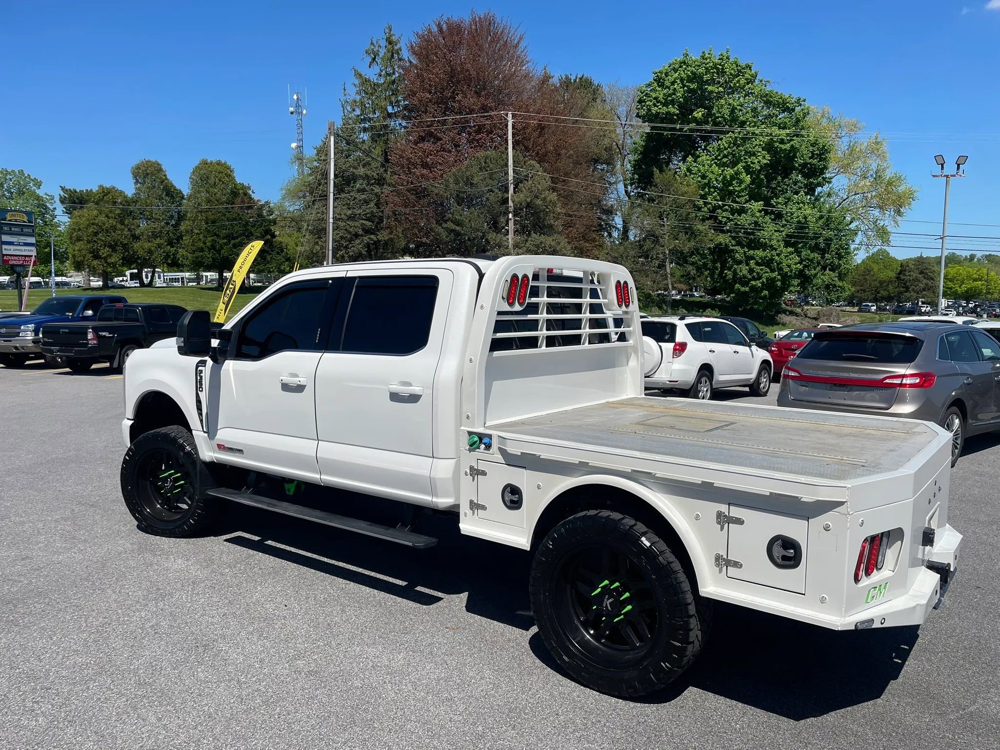 Used 2024 Ford F350 Limited w/ FX4 Off-Road Package AWD/4WD image 13