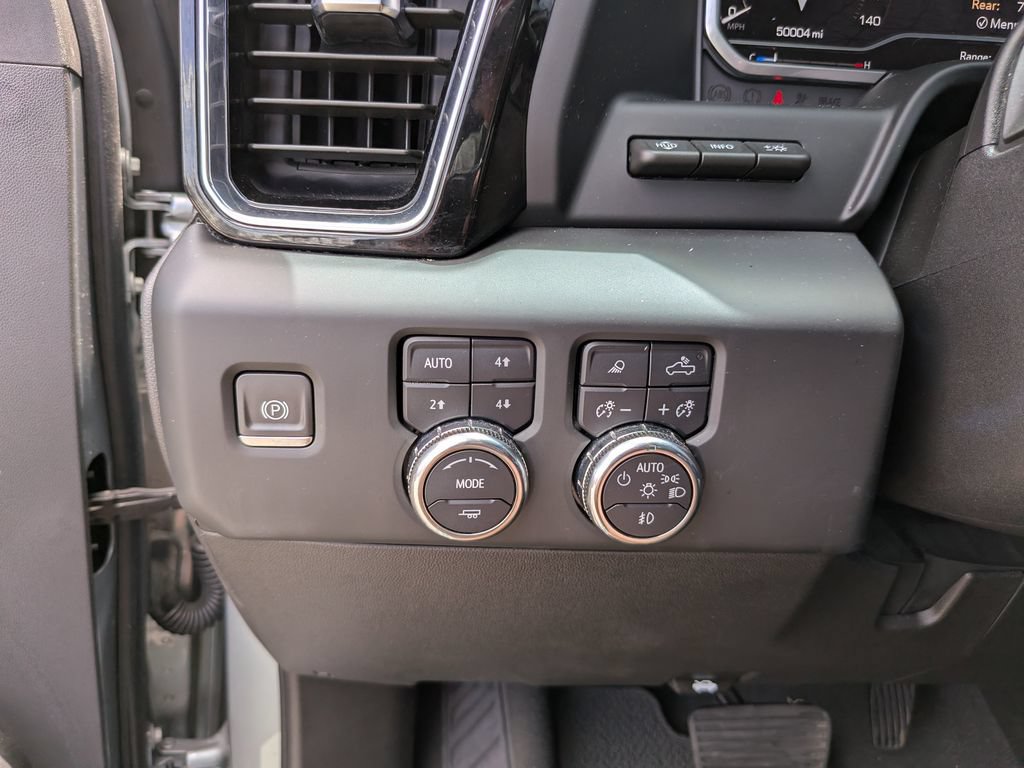Used 2024 GMC Sierra 2500 Denali w/ Denali Reserve Package AWD/4WD image 28