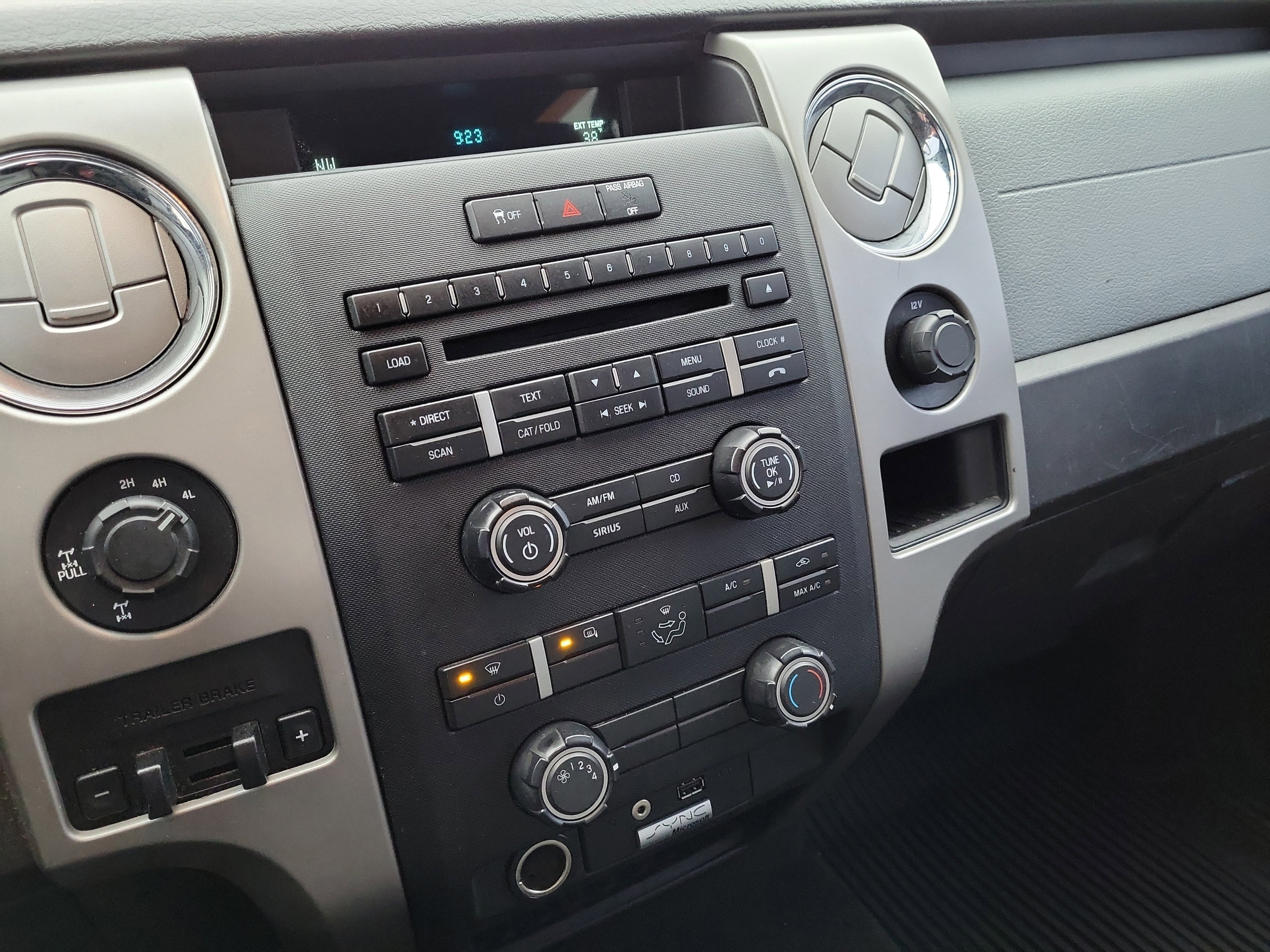 Used 2012 Ford F150 XLT w/ XLT Chrome Pkg image 27