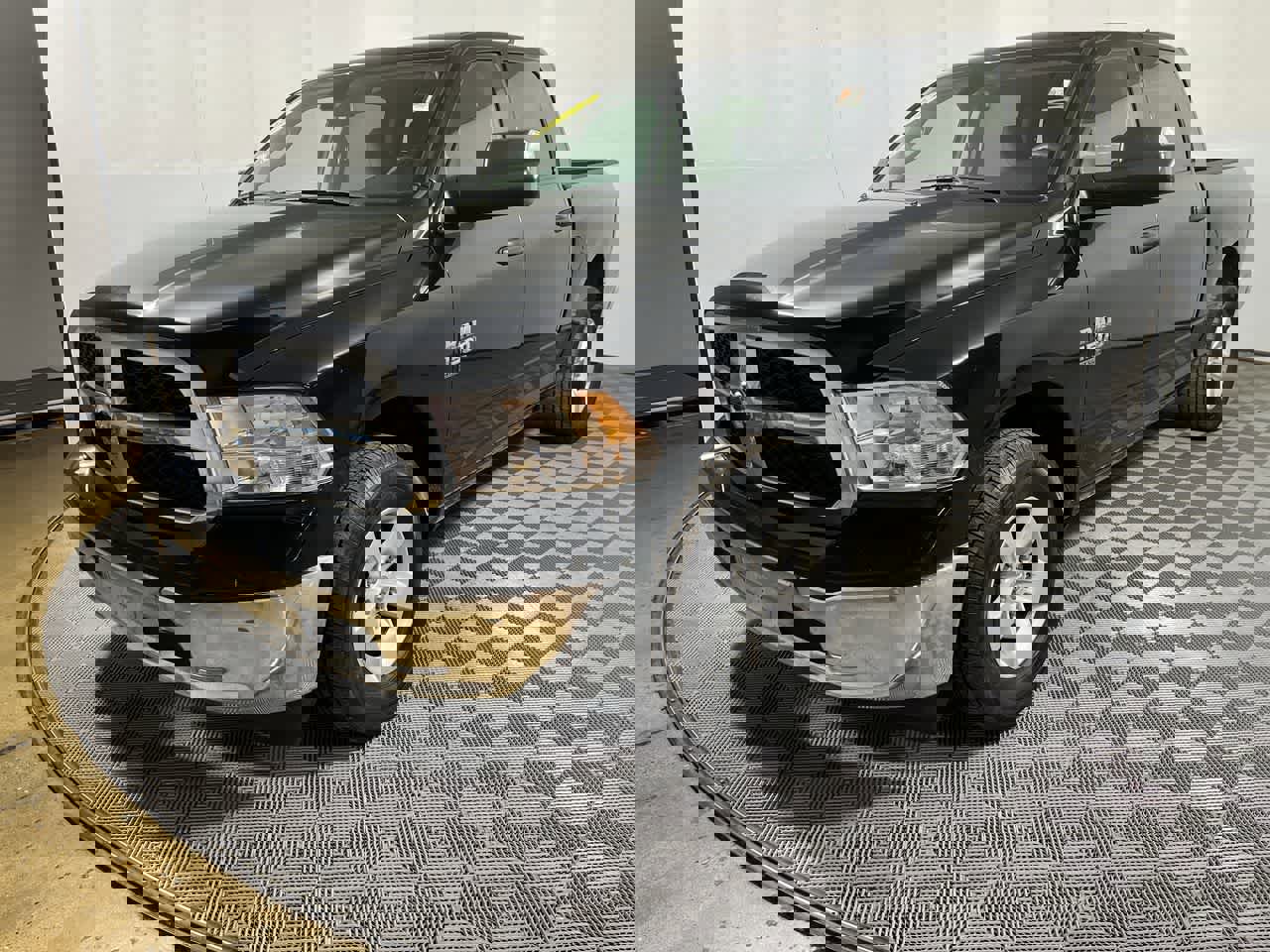 Used 2023 RAM 1500 Classic SLT w/ Trailer & Traction Group image 4