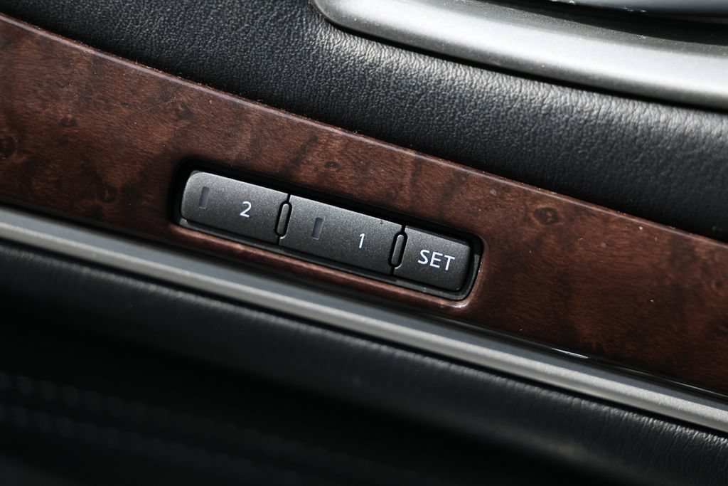 Used 2019 INFINITI QX60 Luxe w/ Sensory Package AWD/4WD image 15