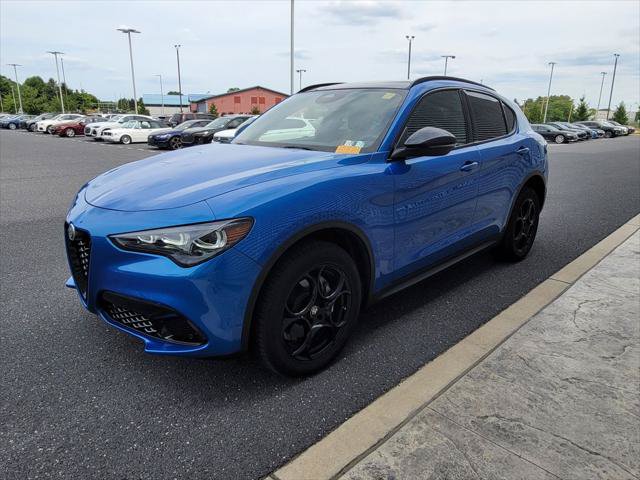 Used 2025 Alfa Romeo Stelvio Sprint AWD/4WD image 13