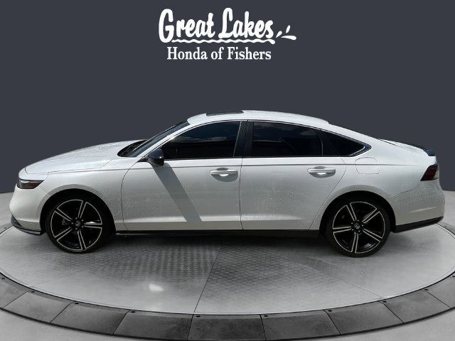 Used 2023 Honda Accord Sport image 2