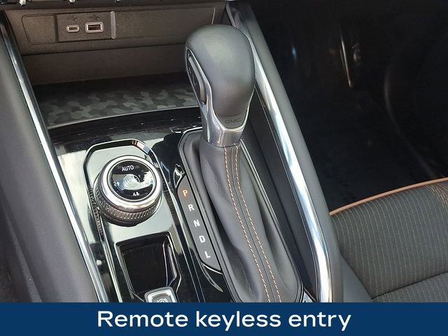 Used 2025 GMC Canyon AT4 AWD/4WD image 12
