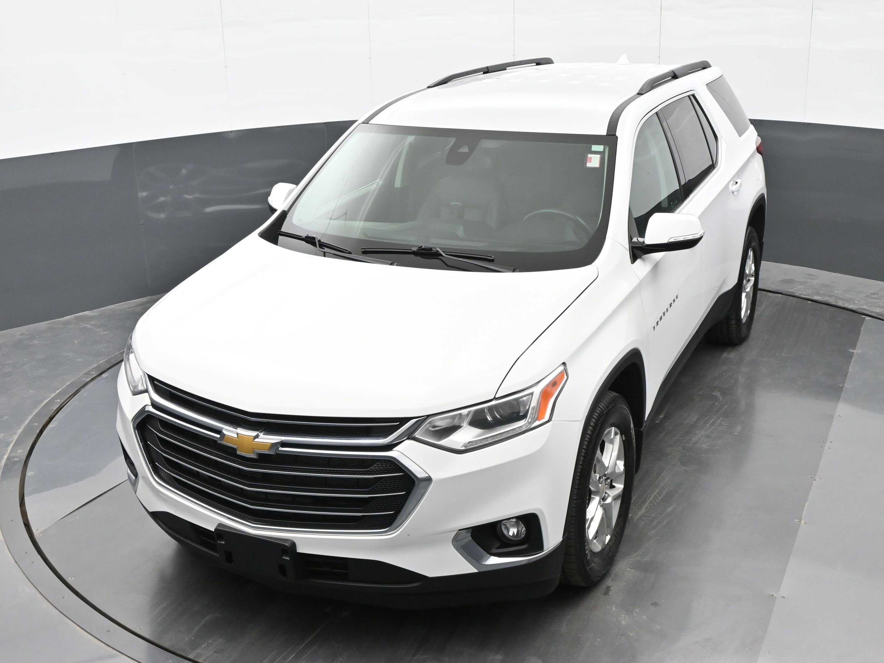 Used 2020 Chevrolet Traverse LT w/ Driver Confidence II Package AWD/4WD image 36